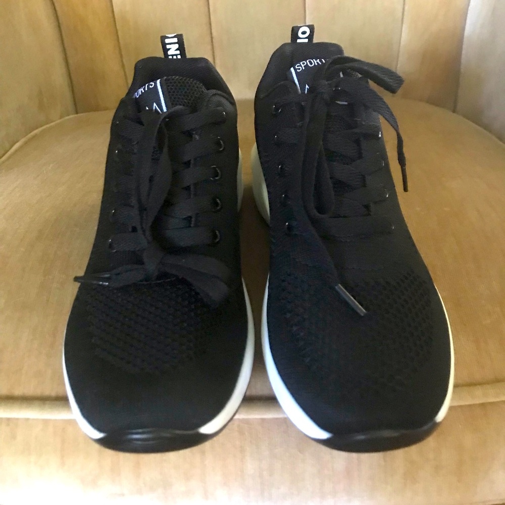 NWOT Womens Athletic/Sneakers